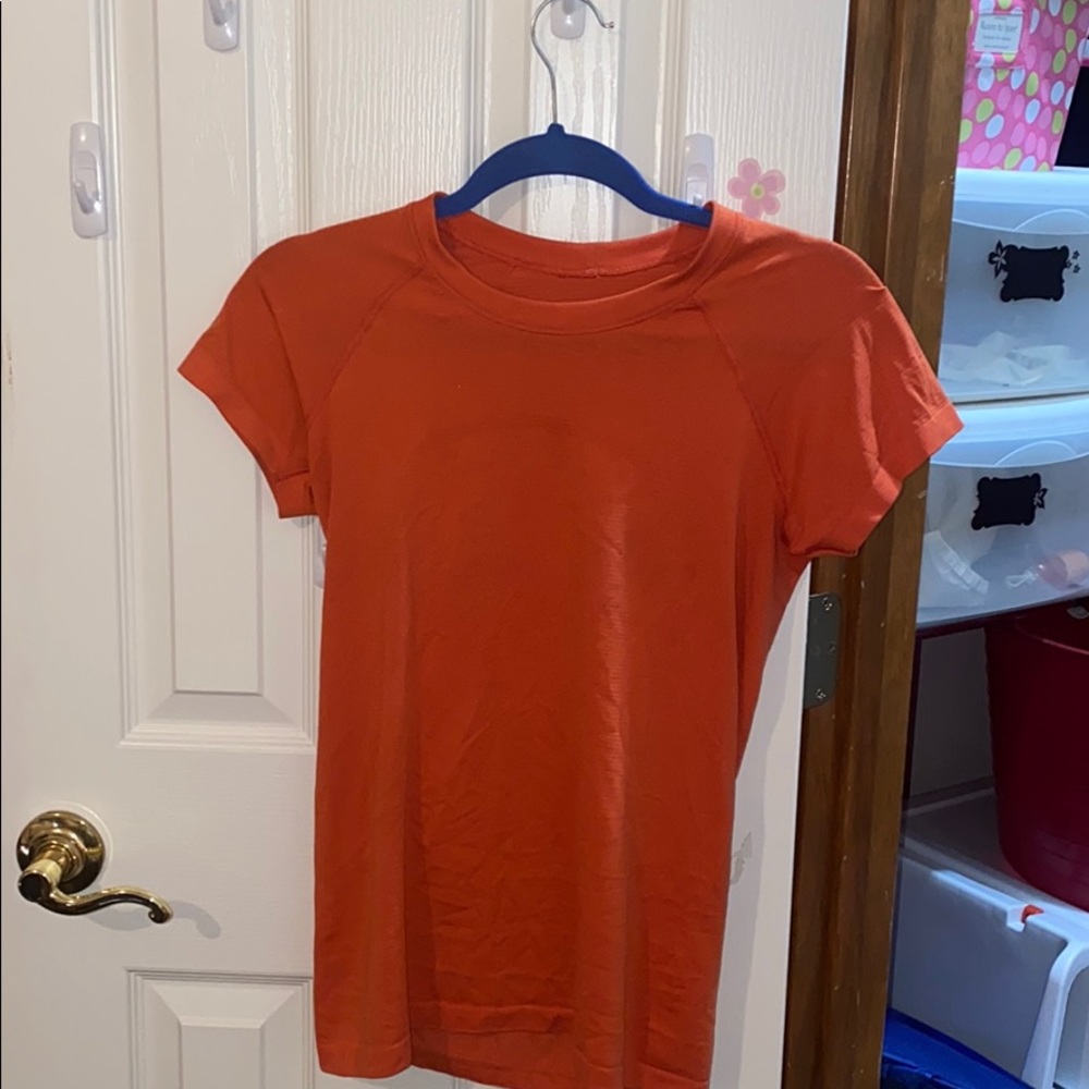 COPY - lululemon swiftly tech short sleeve